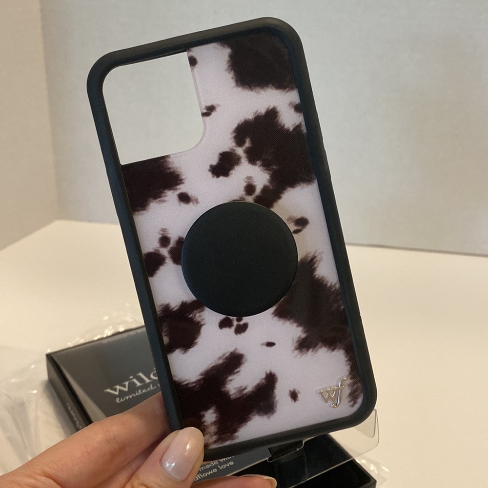 Wildflower Cases "Cowhide" Case with Black PopSocket